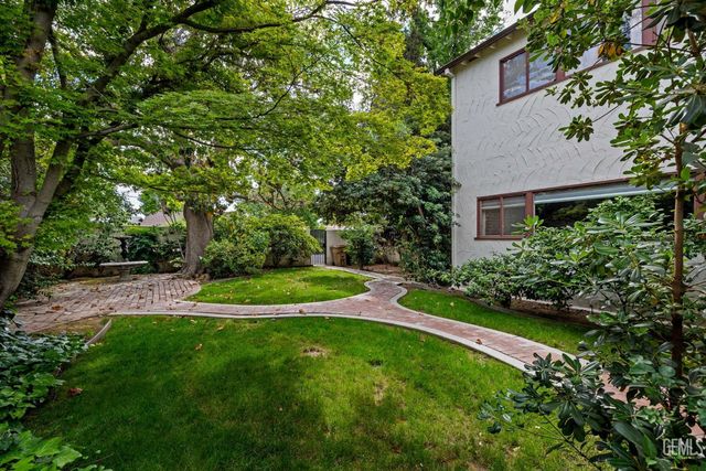 240 Pacific Street, Bakersfield, CA 93305