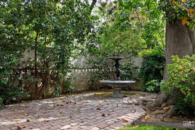 240 Pacific Street, Bakersfield, CA 93305