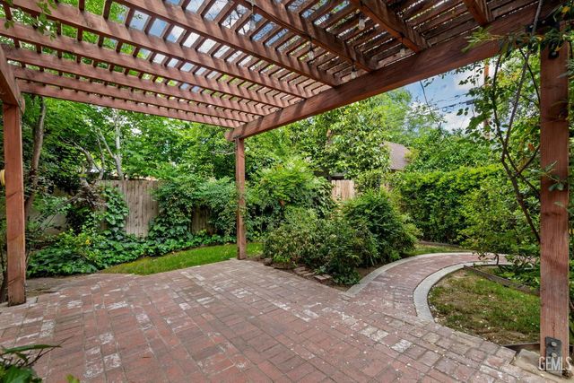 240 Pacific Street, Bakersfield, CA 93305