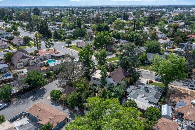 240 Pacific Street, Bakersfield, CA 93305