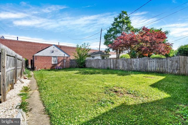 1123 E POPLAR ST, York, PA 17403