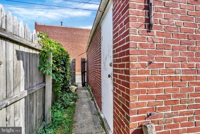 1123 E POPLAR ST, York, PA 17403