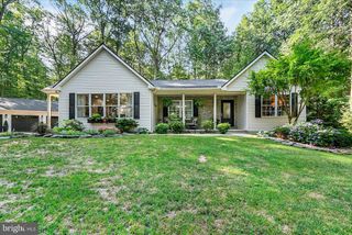 915 BAHNS MILL RD, Red Lion, PA 17356