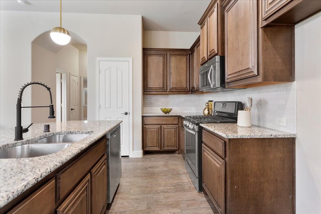 9328 Amistad Lane, Denton, TX 76226 — photo 5