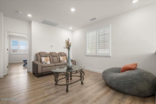 6174 Red Sun Drive, Sparks, NV 89436