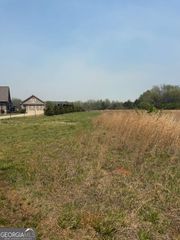 38 Ravenfield Road, Taylorsville, GA 30178