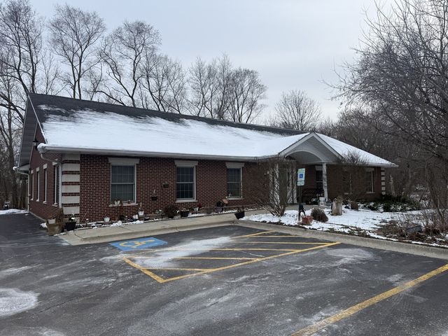 301 Peterson Road, Libertyville, IL 60048