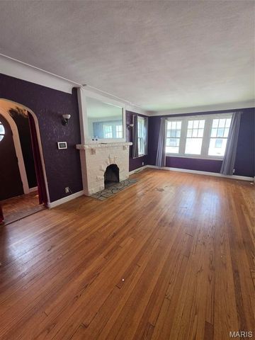 107 S 30th Street, Belleville, IL 62226