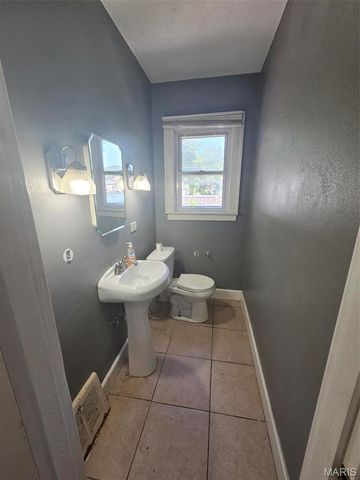 107 S 30th Street, Belleville, IL 62226
