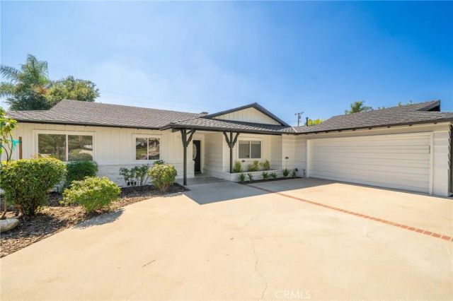 205 N Hacienda Avenue, Glendora, CA 91741