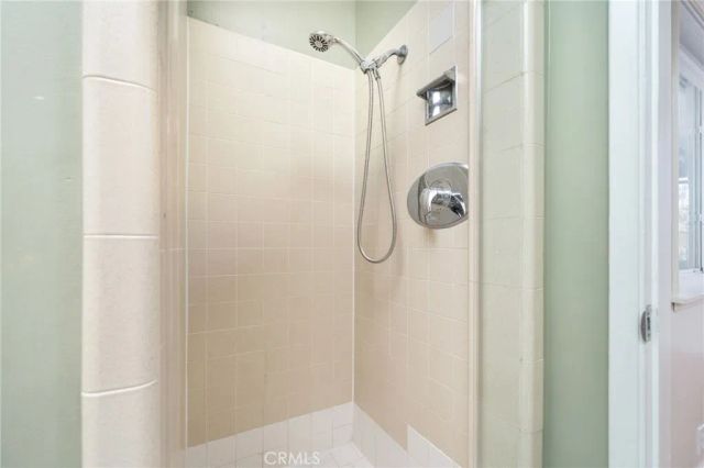 205 N Hacienda Avenue, Glendora, CA 91741