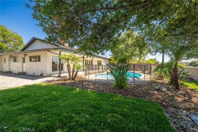 205 N Hacienda Avenue, Glendora, CA 91741