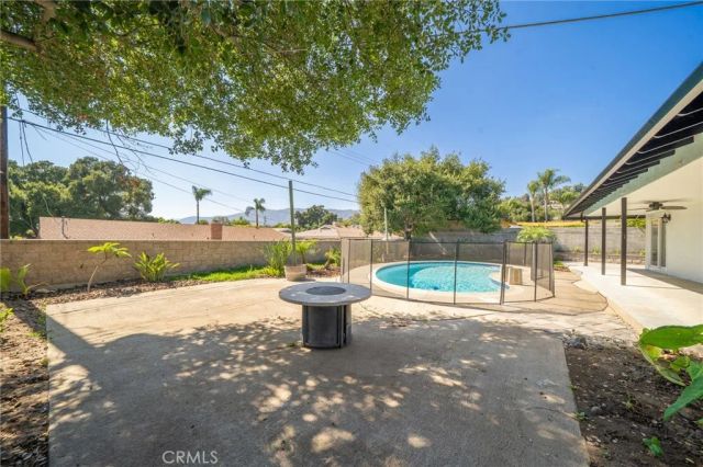 205 N Hacienda Avenue, Glendora, CA 91741