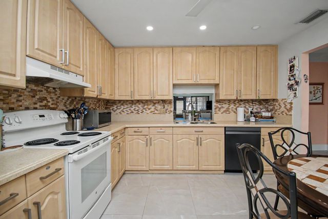 7951 Little Lane, Boca Raton, FL 33433