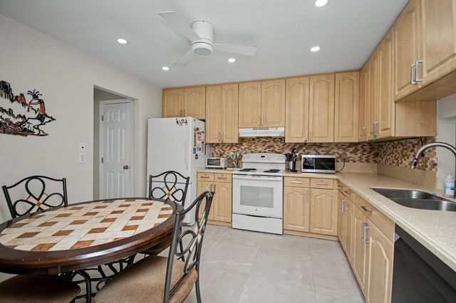 7951 Little Lane, Boca Raton, FL 33433