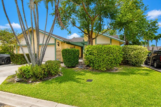 7951 Little Lane, Boca Raton, FL 33433