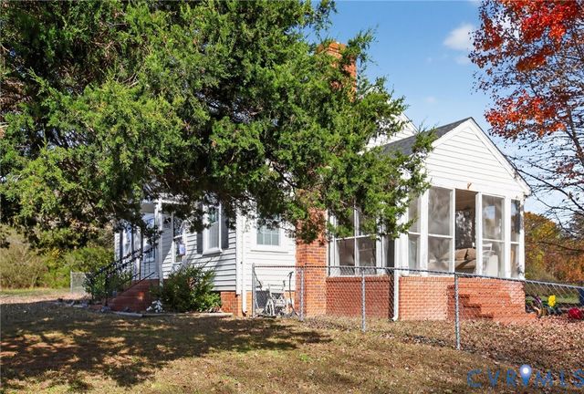 13064 History Land Hwy, Warsaw, VA 22572