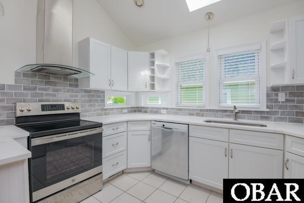 Image 8 of property listing at 503 Dora Drive Lot 25, Manteo, NC 27954