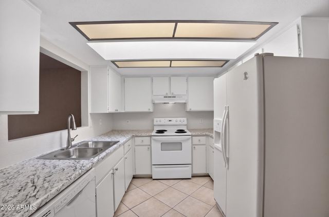 517 W DUKE Drive, Tempe, AZ 85283