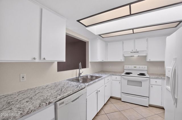 517 W DUKE Drive, Tempe, AZ 85283