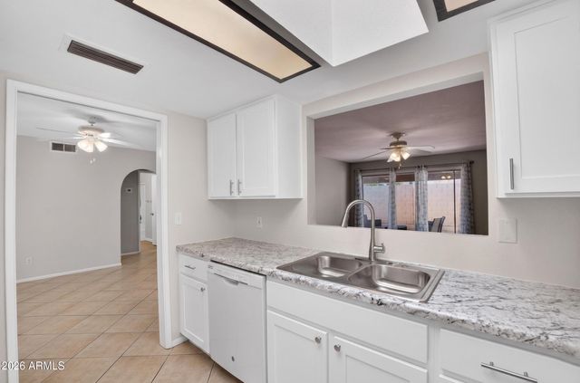 517 W DUKE Drive, Tempe, AZ 85283