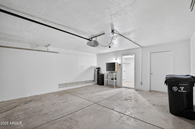 517 W DUKE Drive, Tempe, AZ 85283