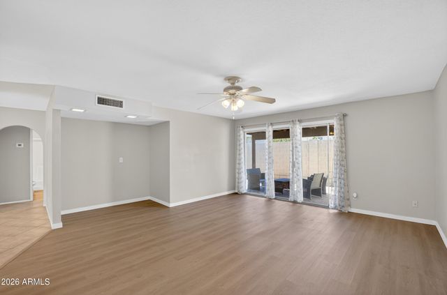 517 W DUKE Drive, Tempe, AZ 85283