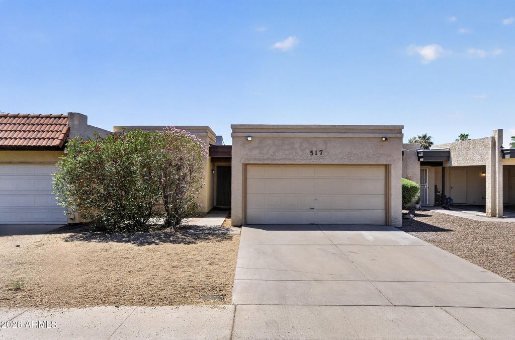 517 W DUKE Drive, Tempe, AZ 85283