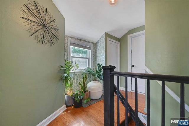 2-05 33rd Street, Fair Lawn, NJ 07410