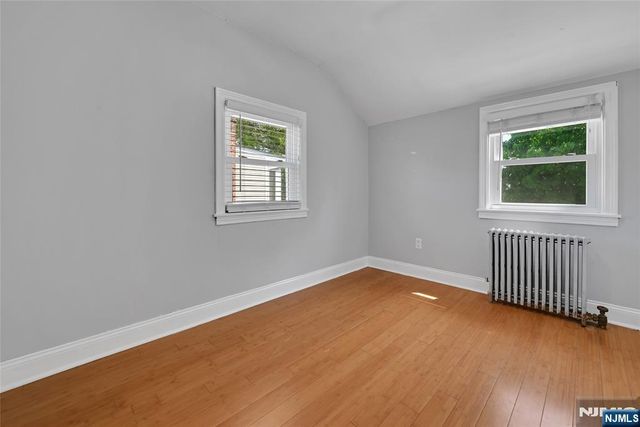 2-05 33rd Street, Fair Lawn, NJ 07410