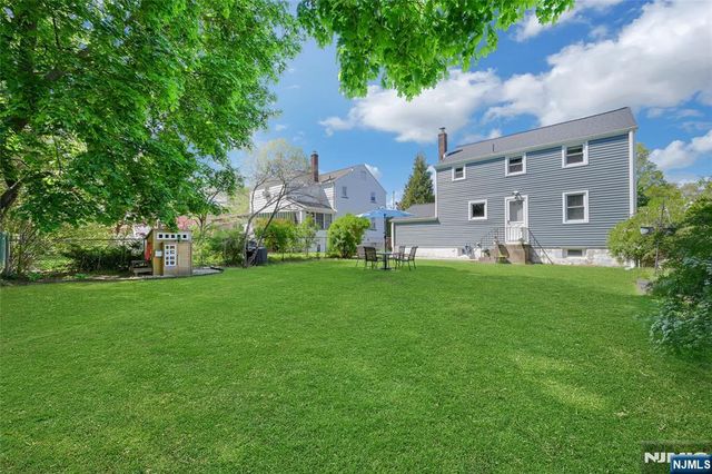 2-05 33rd Street, Fair Lawn, NJ 07410