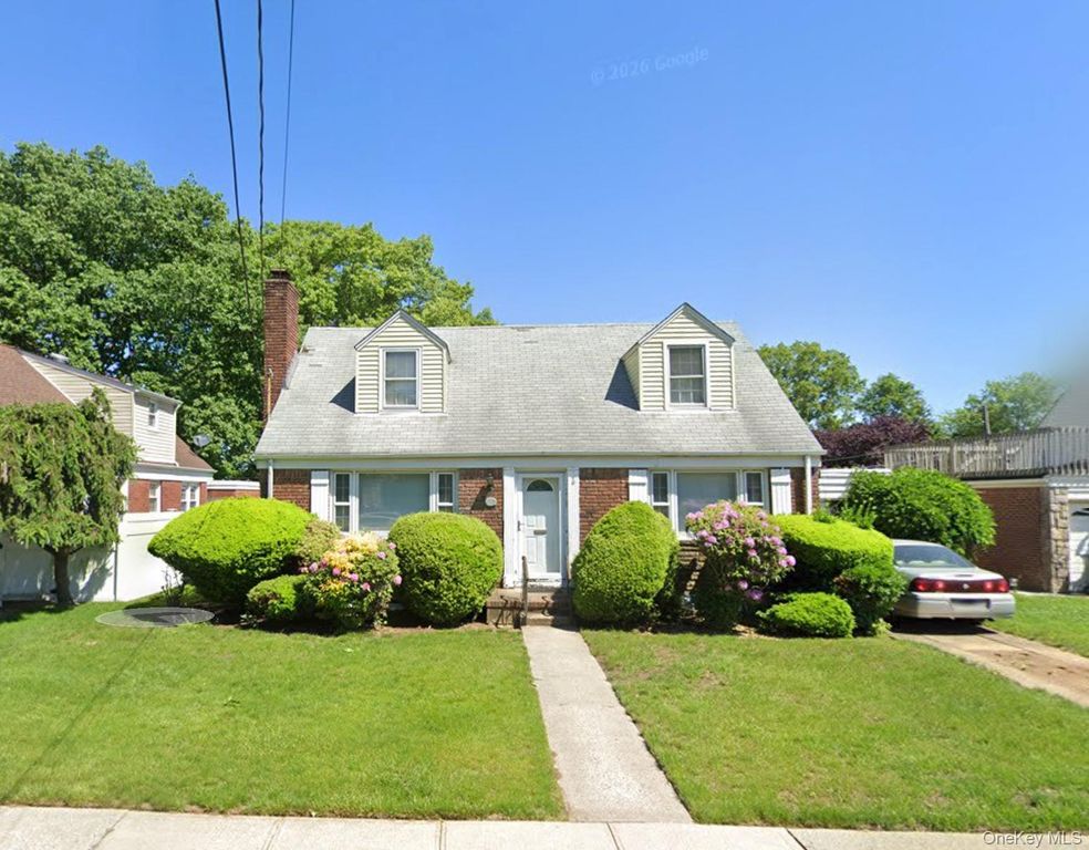 288 Garden Place, West Hempstead, NY 11552