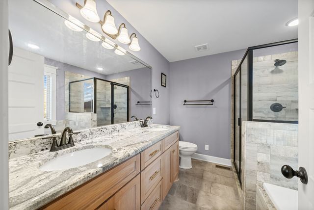 352 Lowline Dr, Clarksville, TN 37043