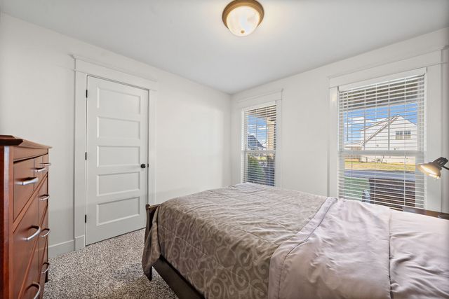 352 Lowline Dr, Clarksville, TN 37043