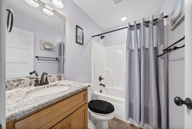 352 Lowline Dr, Clarksville, TN 37043