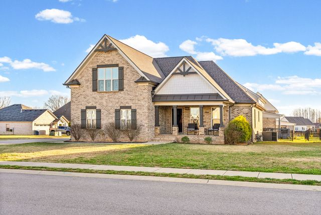 352 Lowline Dr, Clarksville, TN 37043