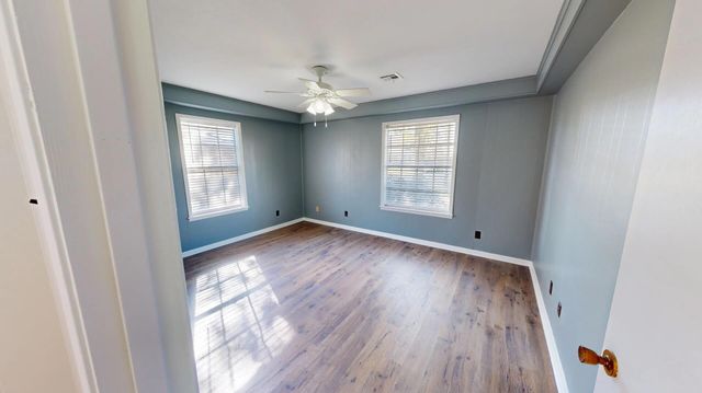 1424 Rue Des Chene, Westlake, LA 70669