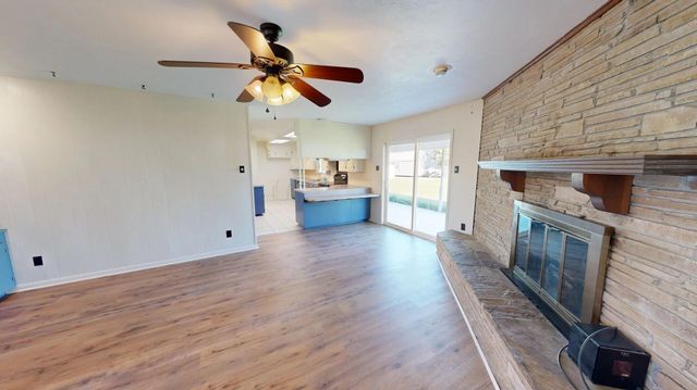 1424 Rue Des Chene, Westlake, LA 70669