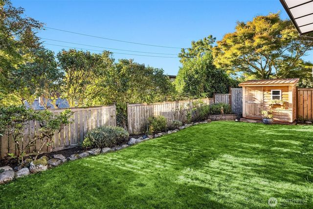 7209 2nd Avenue NW, Seattle, WA 98117