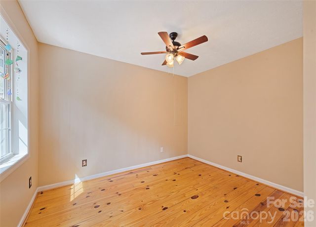 41 Trapper Lane, Waynesville, NC 28785
