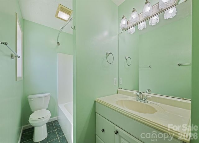 41 Trapper Lane, Waynesville, NC 28785