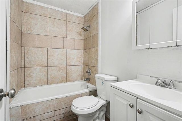 400 Hemlock Dr., Lawrenceville, GA 30046
