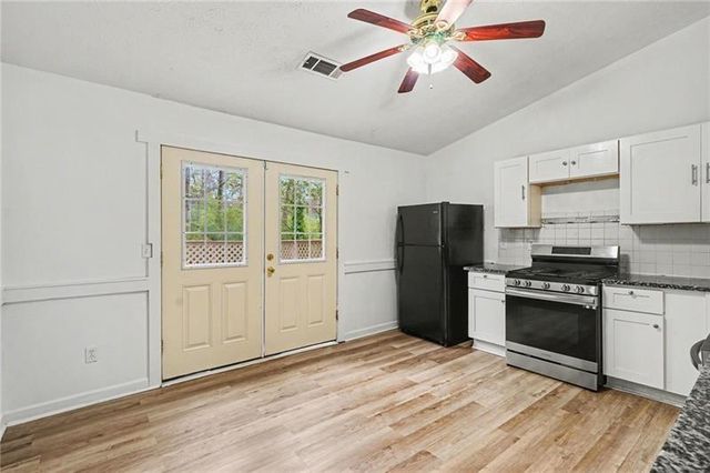 400 Hemlock Dr., Lawrenceville, GA 30046