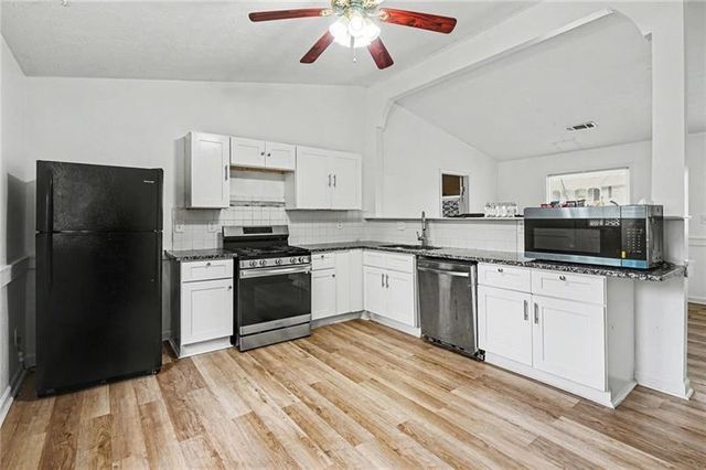 400 Hemlock Dr., Lawrenceville, GA 30046