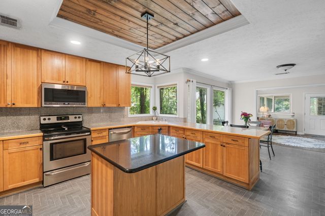 214 Montauk Lane, Richmond Hill, GA 31324