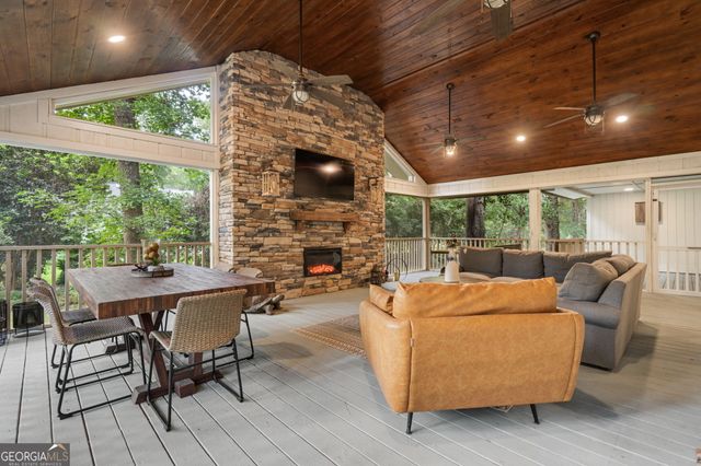214 Montauk Lane, Richmond Hill, GA 31324