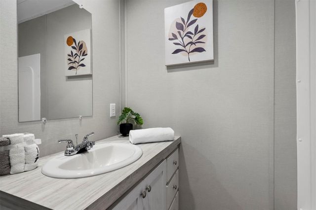 2610 Pinoak Street, Granbury, TX 76048