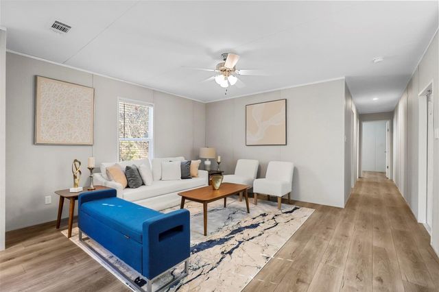 2610 Pinoak Street, Granbury, TX 76048