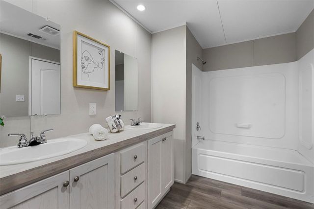 2610 Pinoak Street, Granbury, TX 76048