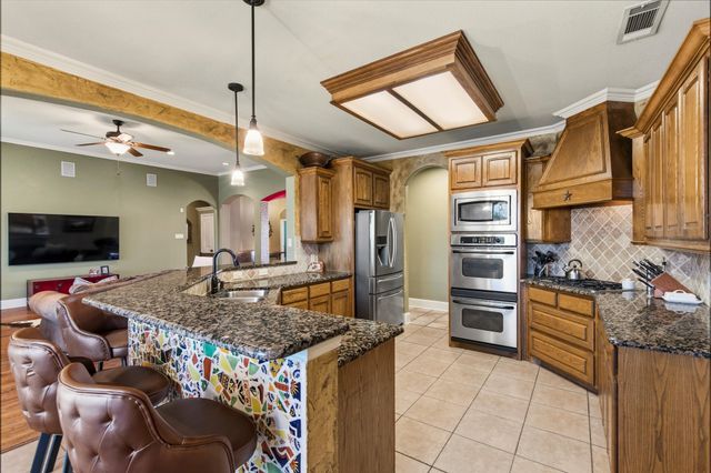 7710 Fall Creek Road, Terrell, TX 75160